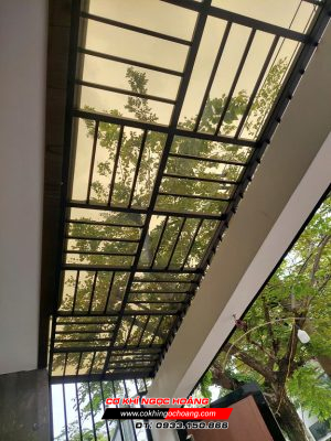 Mái hiên sân trước