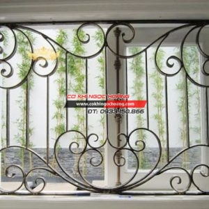 Làm khung cửa sổ mỹ thuật giá rẻ tại TPHCM