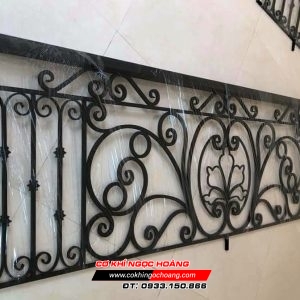 Làm lan can sắt giá rẻ tại Quận 1