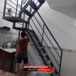 Thi công cầu thang sắt tại Quận 2