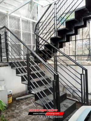 Thợ làm cầu thang sắt tại Quận 1