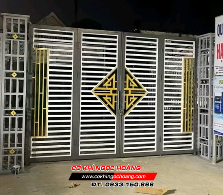 Cửa cổng sắt hộp