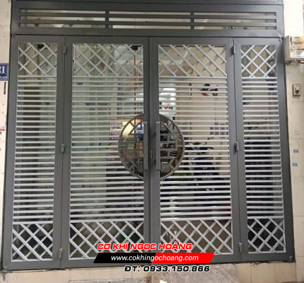 Cửa cổng sắt hộp