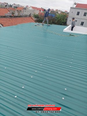 Báo giá mái tôn sân thượng tại quận Tân Phú