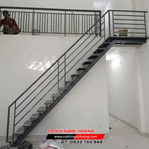 Báo giá cầu thang sắt tại TPHCM