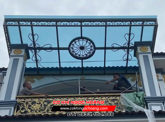Báo giá lợp mái nhựa poly tại Thủ Dầu Một