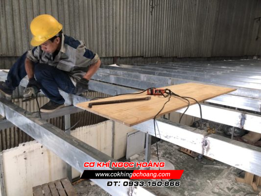 Làm sàn gác lửng tại Quận 3 TPHCM