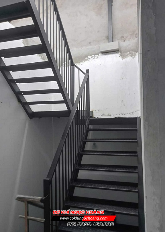 báo giá cầu thang sắt