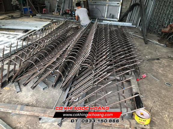 Làm hàng rào chông đặc chống trộm tại Bình Chánh