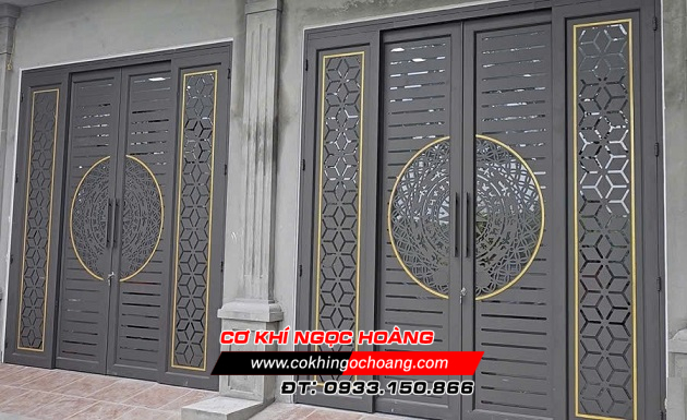 Làm cửa cổng sắt trượt quay tại TP Thủ Đức