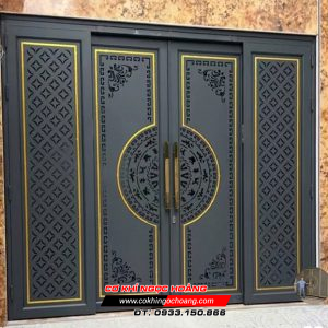 Làm cửa cổng sắt trượt quay tại Quận 10